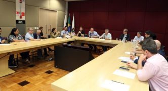 Alvaro Damiao faz primeira reuniao com secretariado 7 1 25 Adao de Souza Balcao News