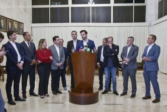 Deputados comemoram sancao do Propag William Dias 15 1 25 Balcao News