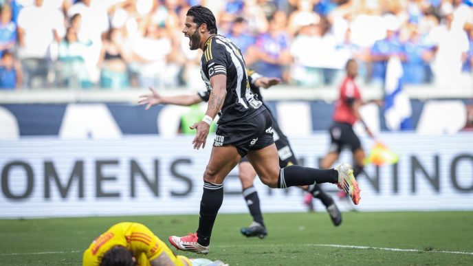 Hulk marcou dois gols contra o Cruzeiro Balcao News