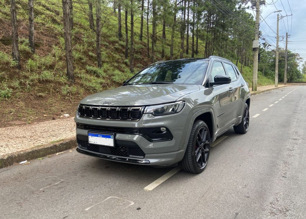 Jeep Compass Blackhawk Hurricane capa Balcao News