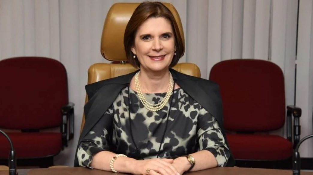 Ministra Elizabeth Rocha