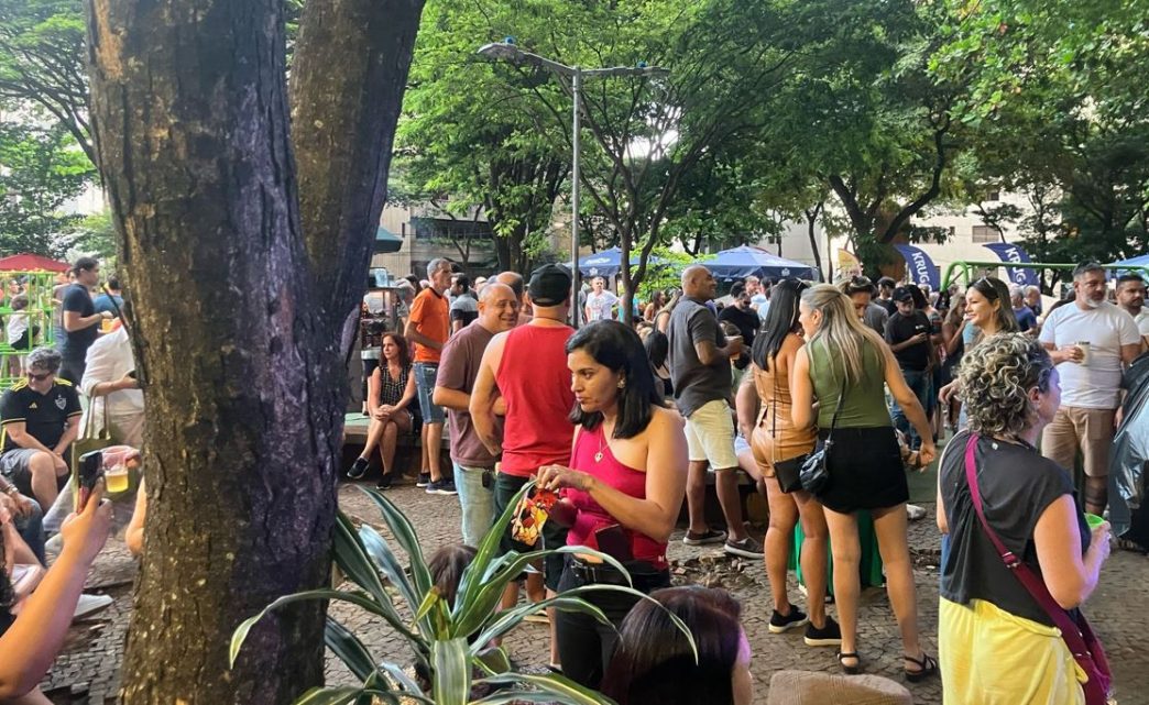 Blue na praca Alaska de BH