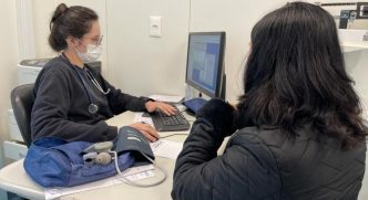 Postos abertos PBH gripe 17 5 25 Balcao News Aline Resende