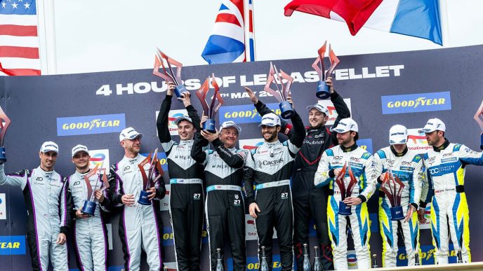 Sergio Sette Camara no podium em Paul Ricard