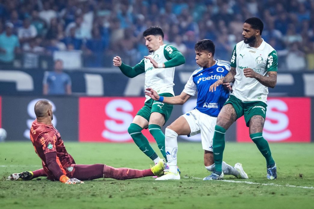Kaio Jorge marca contra o Palmeiras
