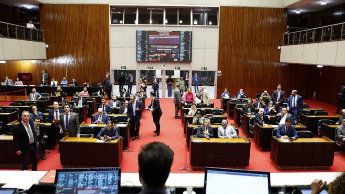 Sessao solene Almg Alexandre netto