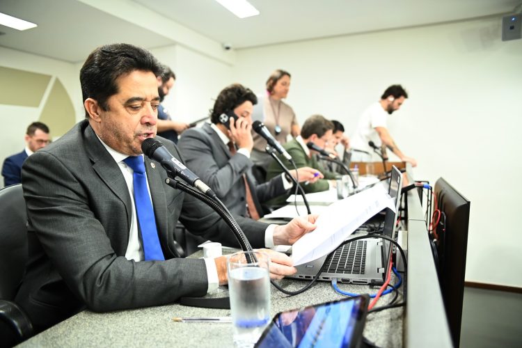 CCJ da ALMG aprova legalidade de projetos sobre tornozeleiras