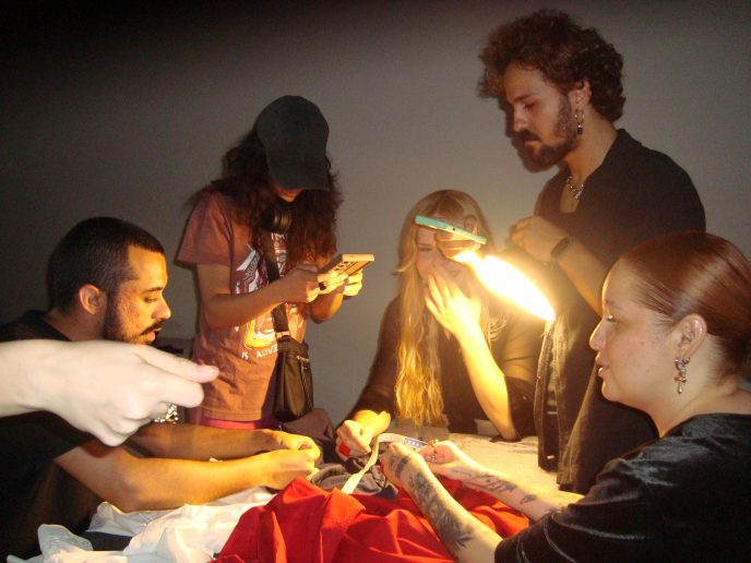 Sob a orientacao de Izabel Marques alunos expoe suas obras no Mumo. Fotografia Raphaella Dias