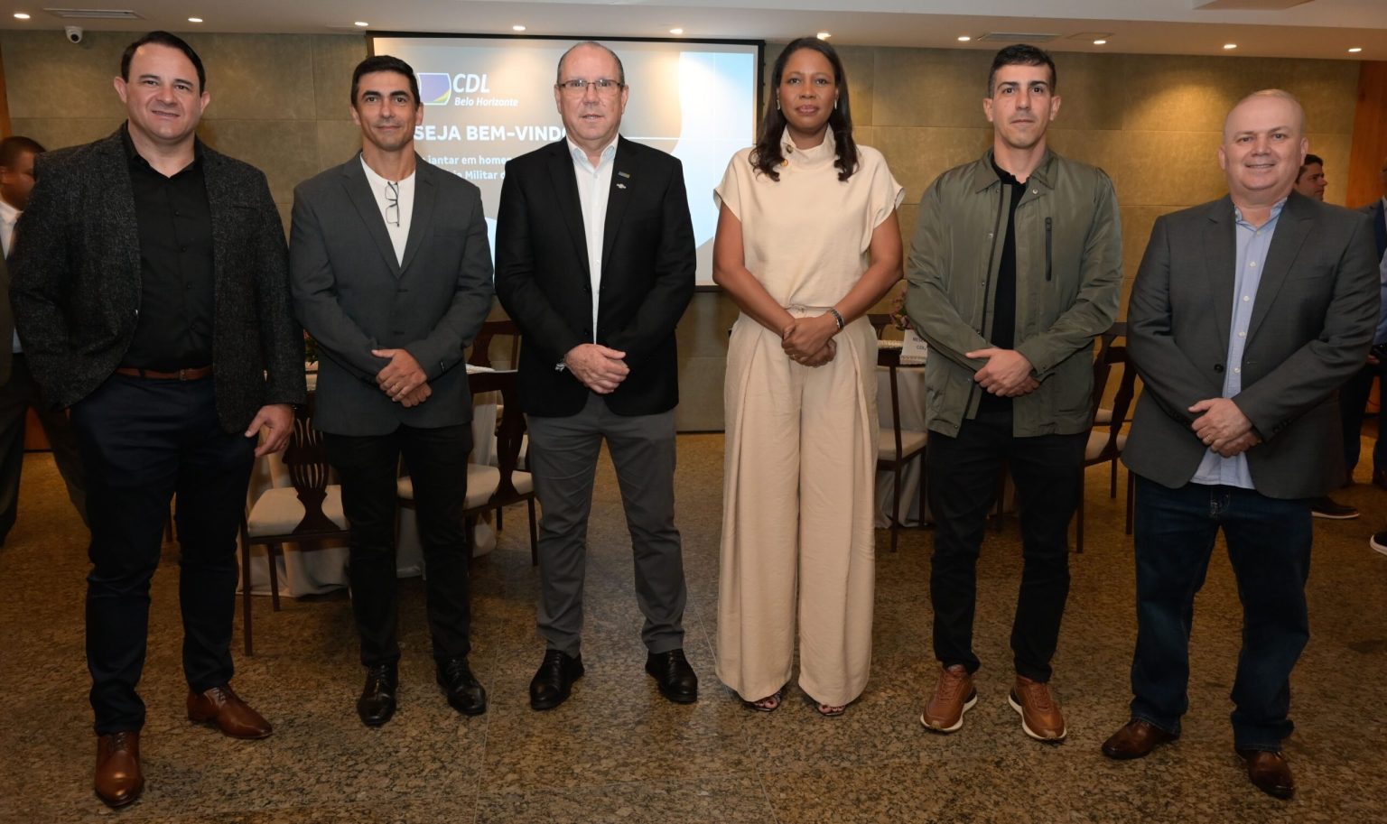 CDL/BH homenageia lideranças da PMMG e recebe nova cúpula corporação