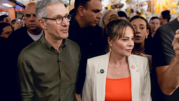 Ao lado de Zema, Bárbara Botega destaca negócios no Mercado Central 4 Barbara Botega e Romeu Zema no Mercado Central de BH Foto Guilherme Izidoro