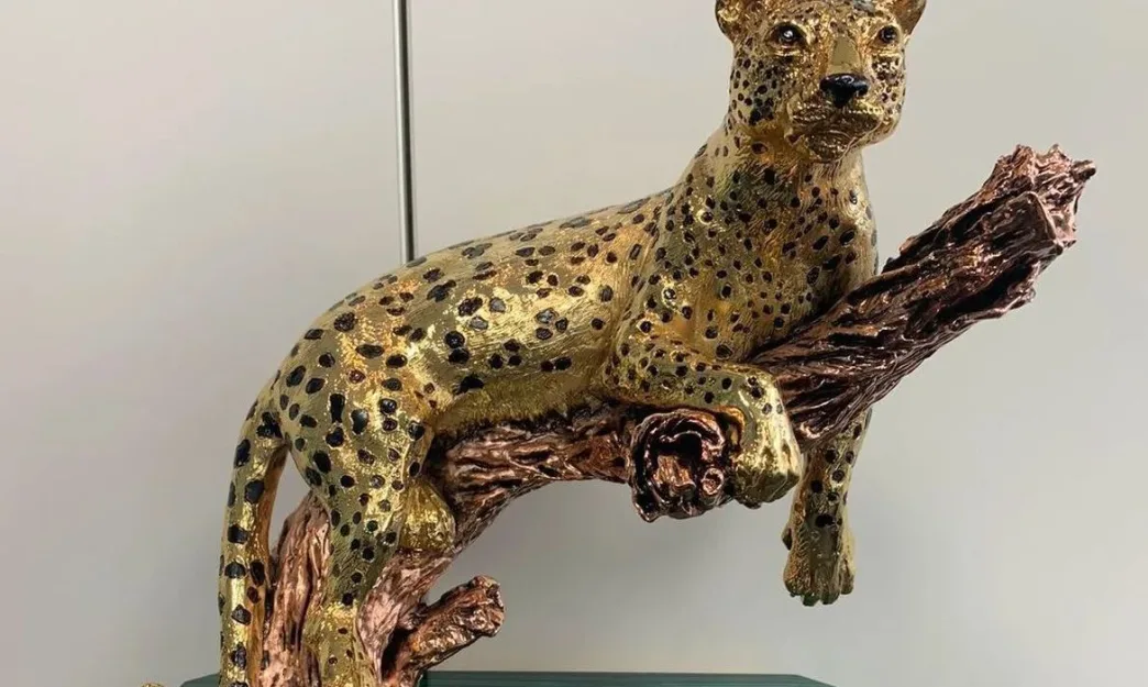 Ministro Fernando Haddad tera que devolver estatua de onca dada de presente por governo saudita