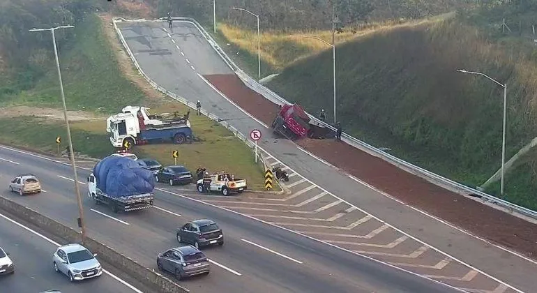 Area de escape 1 ano 2 8 23 PBH