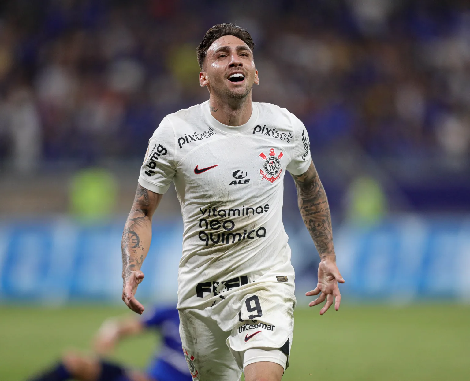 Gustavo Mosquito marcou o gol de empate com o Cruzeiro aos 52 minutos do segundo tempo Balcao News