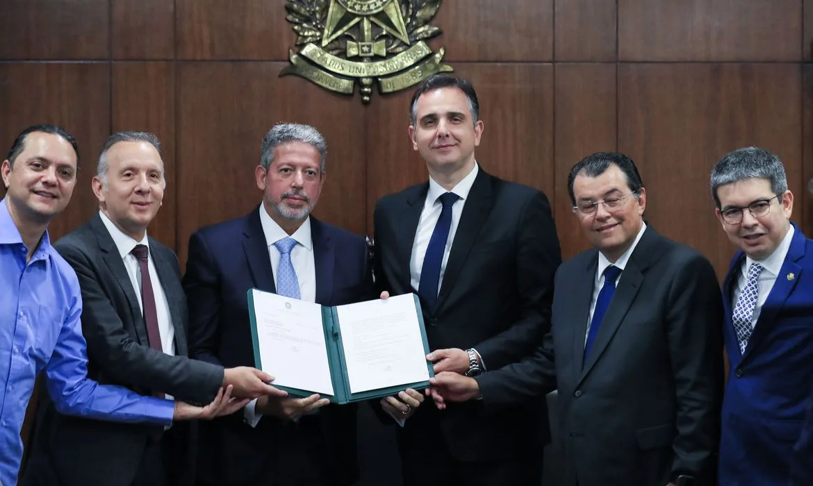 PEC da Reforma Tributaria chega ao Senado Lula Marques ABR