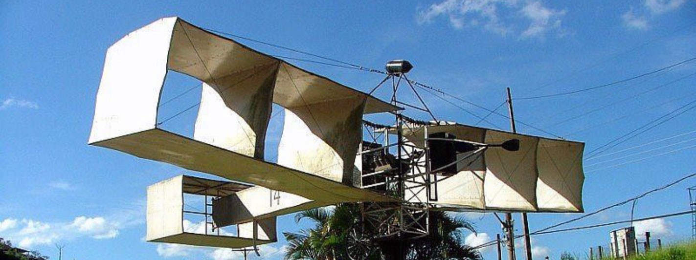 Replica do 14 Bis Foto minasgeraiscom br