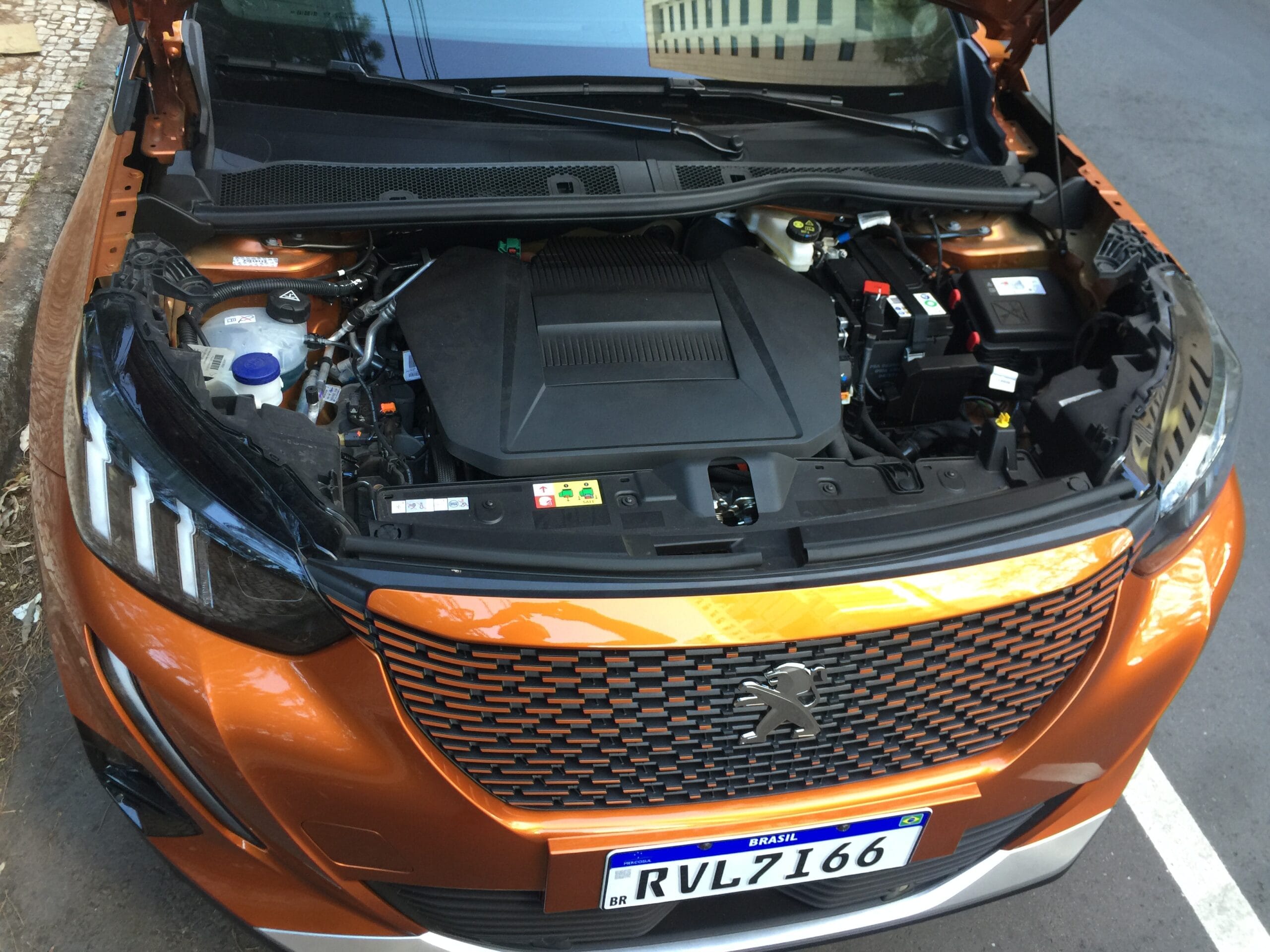 Peugeot e 2008 GT. Balcao News 05 scaled