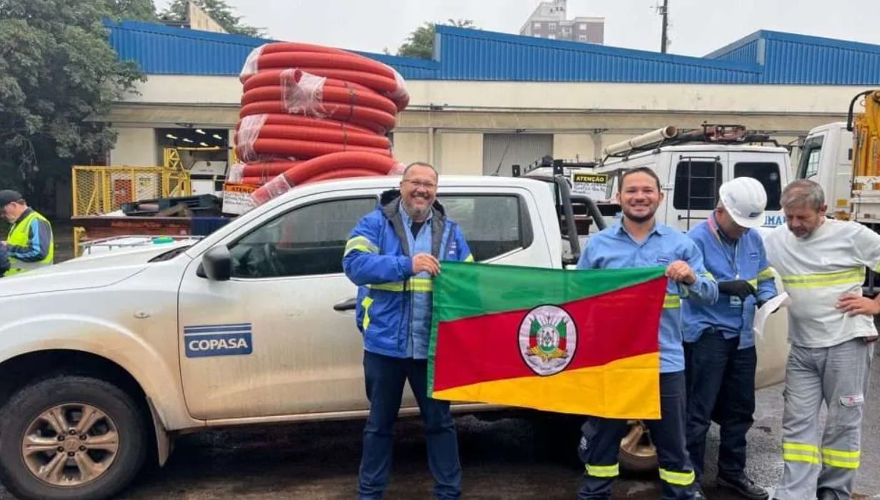 Emocao marca troca de equipes da Copasa no Rio Grande do Sul Balcao News