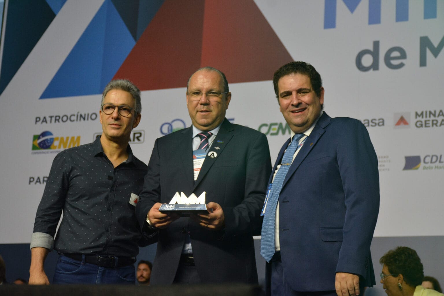 Presidente CDLBH recebe Comenda Balcao news 10 6 24