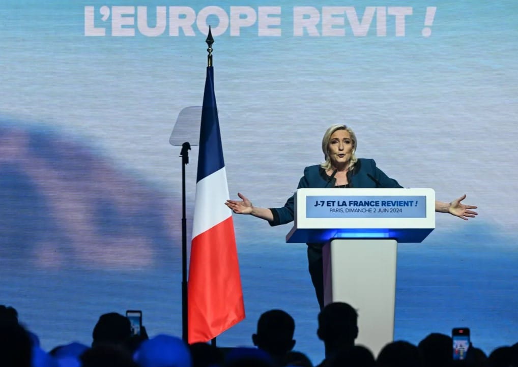 Marine Le Pen liderando eleicoes na Franca Balcao News