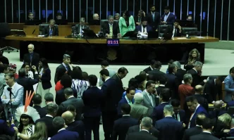 Cama Federal revoga novo Dpvat 20 12 24 Lula Marques Agencia Br