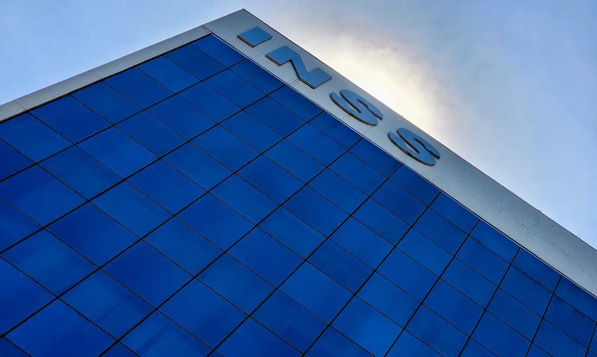 19 pedem exclusao desconto INSS Rafa Neddermeyer Balcao News 29 4 25