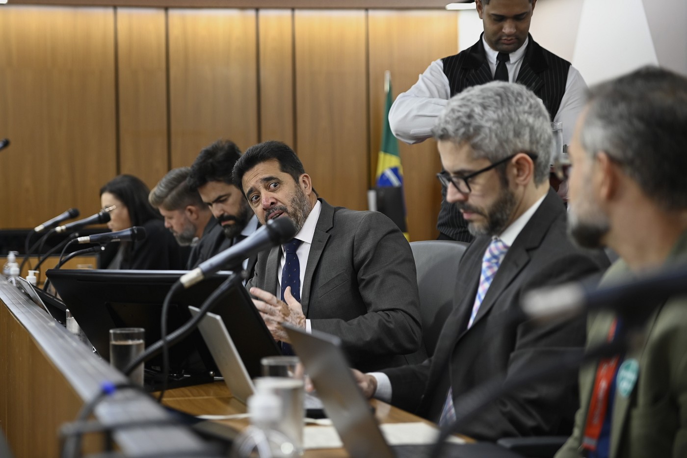 Almg quer saber de revisao geral de servidores Alexandre Netto balcao news 14 4 25