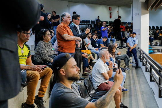 Aprovado em 1o turno publicidade lateral em bancas Dara Ribeiro Balcao News