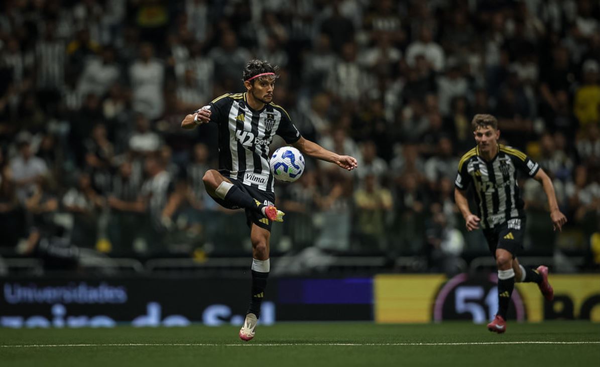 Gustavo Scarpa contra o Corinthians