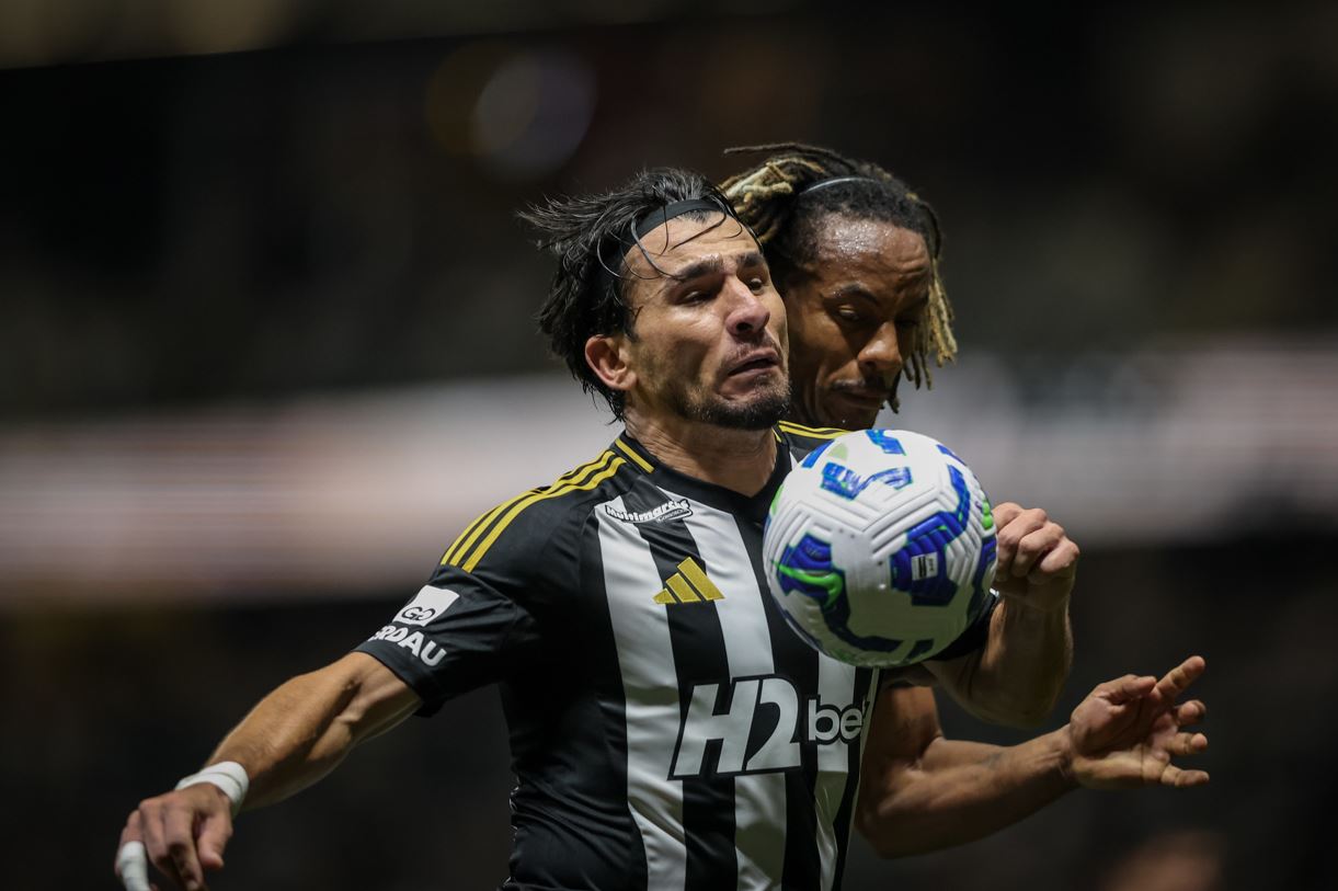 Junior Alonso contra o Corinyhians