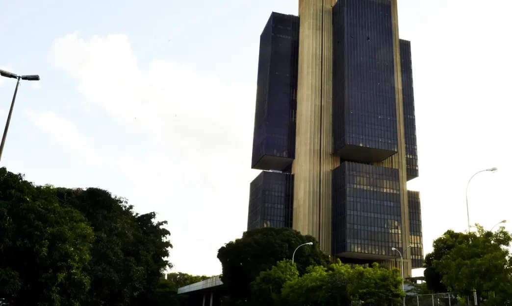 banco central libera hoje valores a receber 27 5 25 Marcello Casal Balcao News