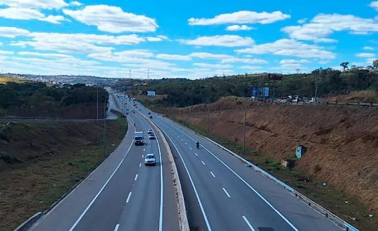 Coluna MG 7 6 25 Reproducao TM Balcao News