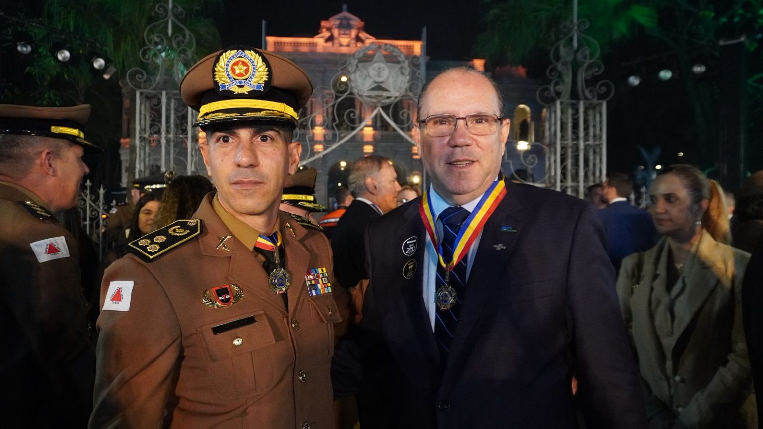 Presidente da CDL BH recebe Medalha Alferes Tiradentes Estevao Galvao 12 6 25