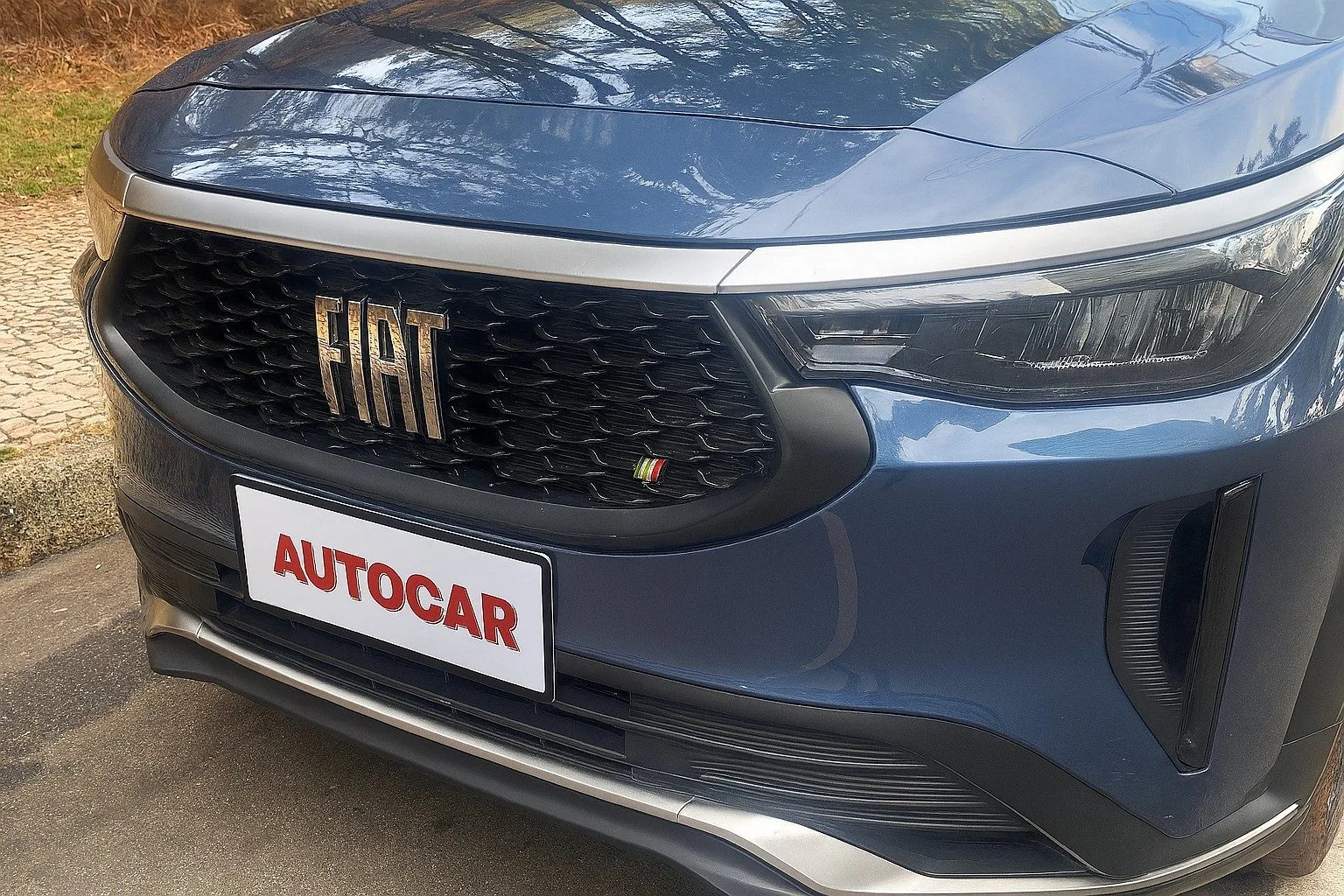 Fastback Hybrid 2025 04 1