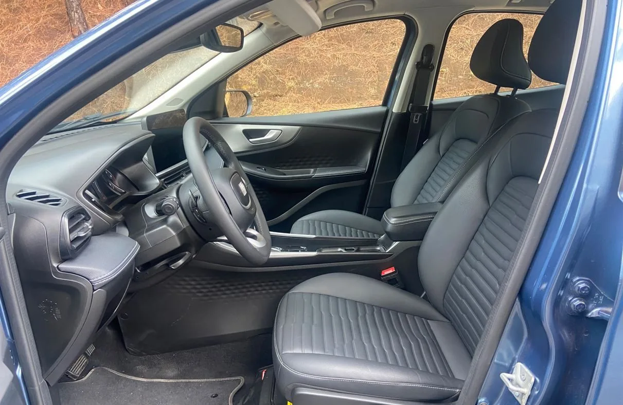 Fastback Hybrid 2025 09