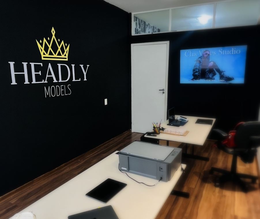 Escritorio da Headly Models Agency f3