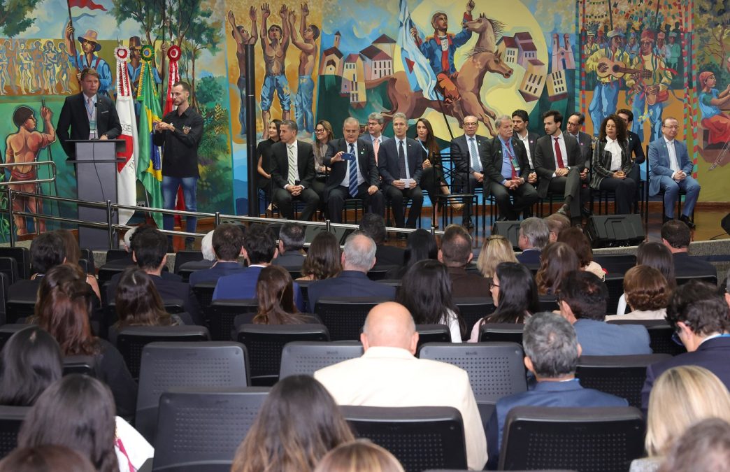 EncontroMPMG e Almg Henrique Chendes 4 9 25 Balcao News