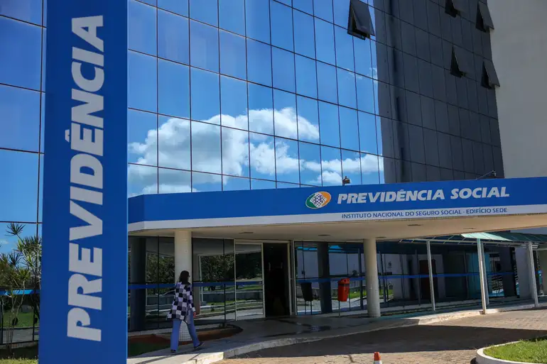 INSS lanca portal de consultas Fabio Balcao News 10 9 25