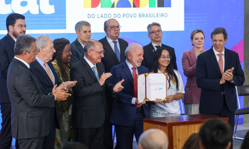 Lei contra adultizacao sancionada por Lula Walter campanato Balcao news 18 9 25