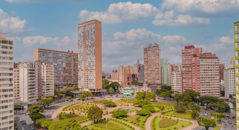 PBH lanca Guia com roteiros turisticos 26 9 26 Balcao News Qu4rto Studio