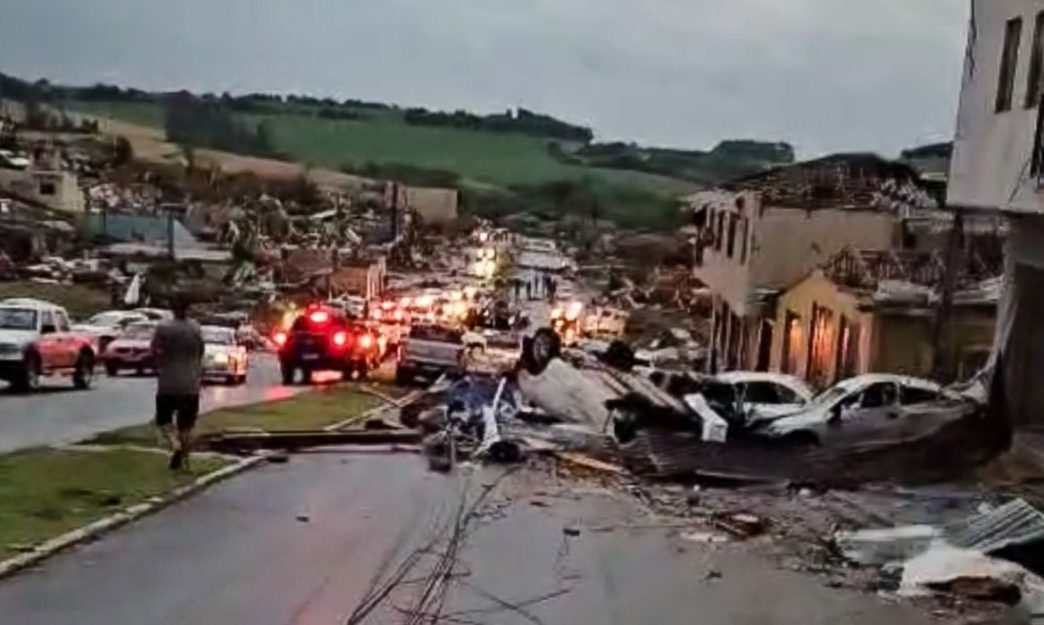 Tornado Parana deixa mortos e muita destruicao Reproducao video Agencia Brasil balcao news