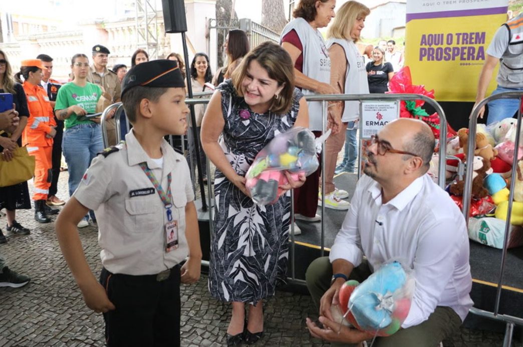 Christiana Renault presidente do Servas e Mateus Simoes