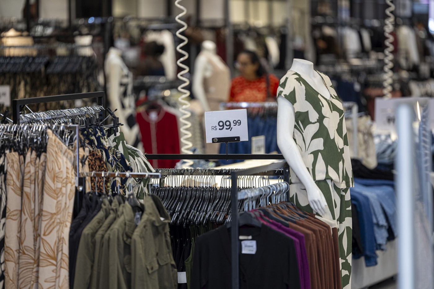 Publicada lei que proibe pedir dados pessoais no comercio Luiz Santana