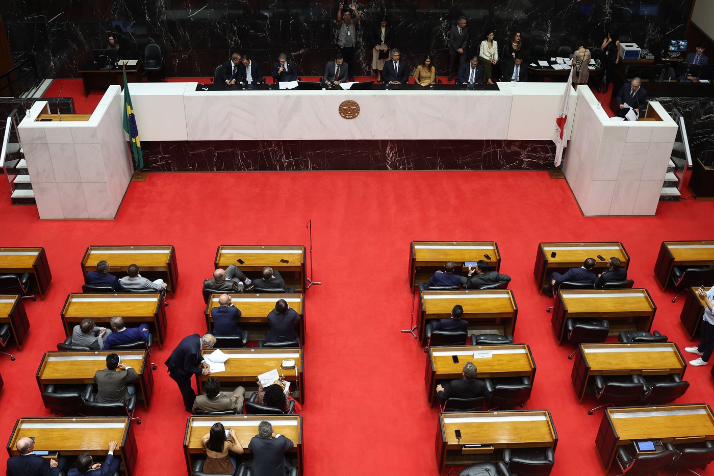 Propag em destaque na Almg Henrique Chendes Balcao News 2 2 26