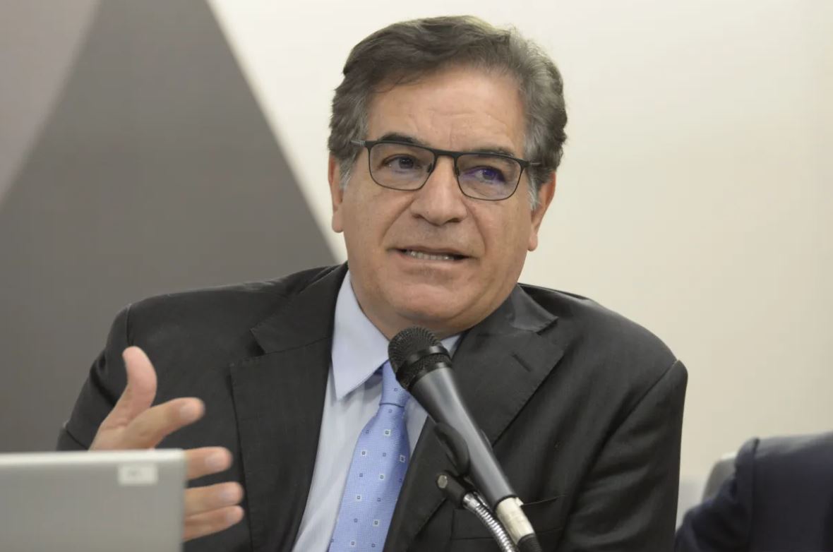 Especialista debate infraestrutura e mobilidade durante o Eloos Itatiaia, em BH, com foco no desenvolvimento econômico sustentável.