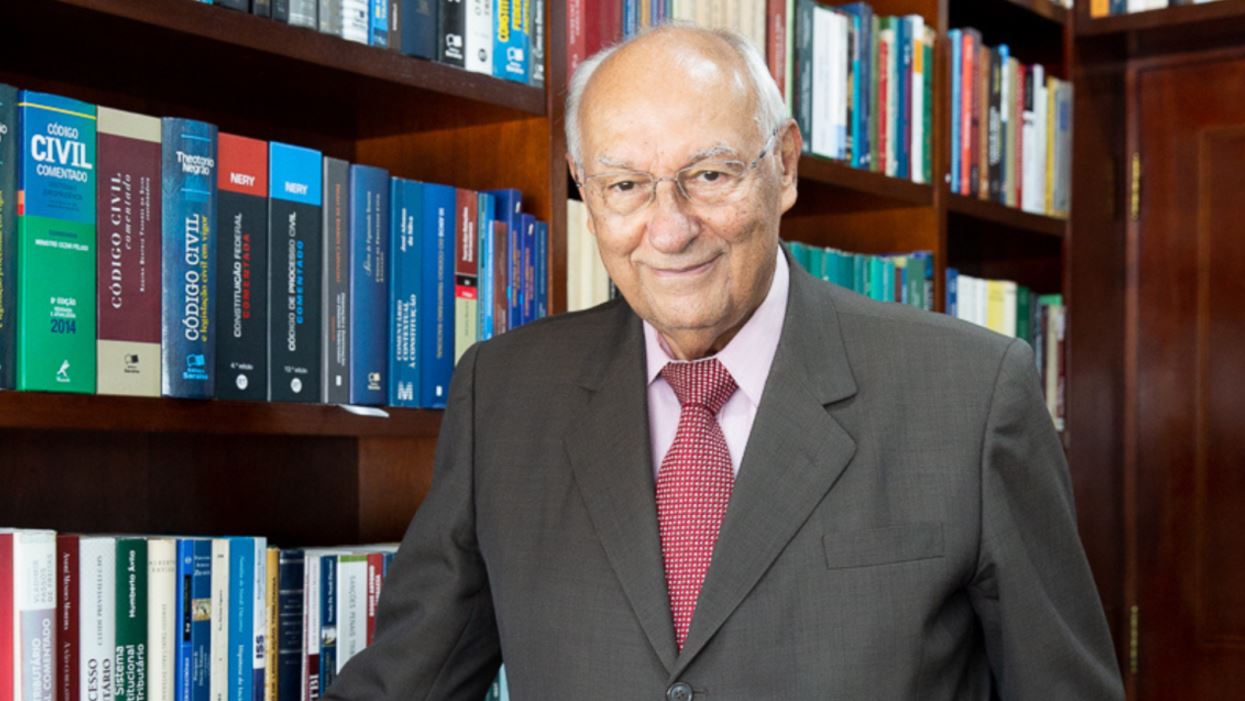 Professor Ives Gandra Andreia Tarelow