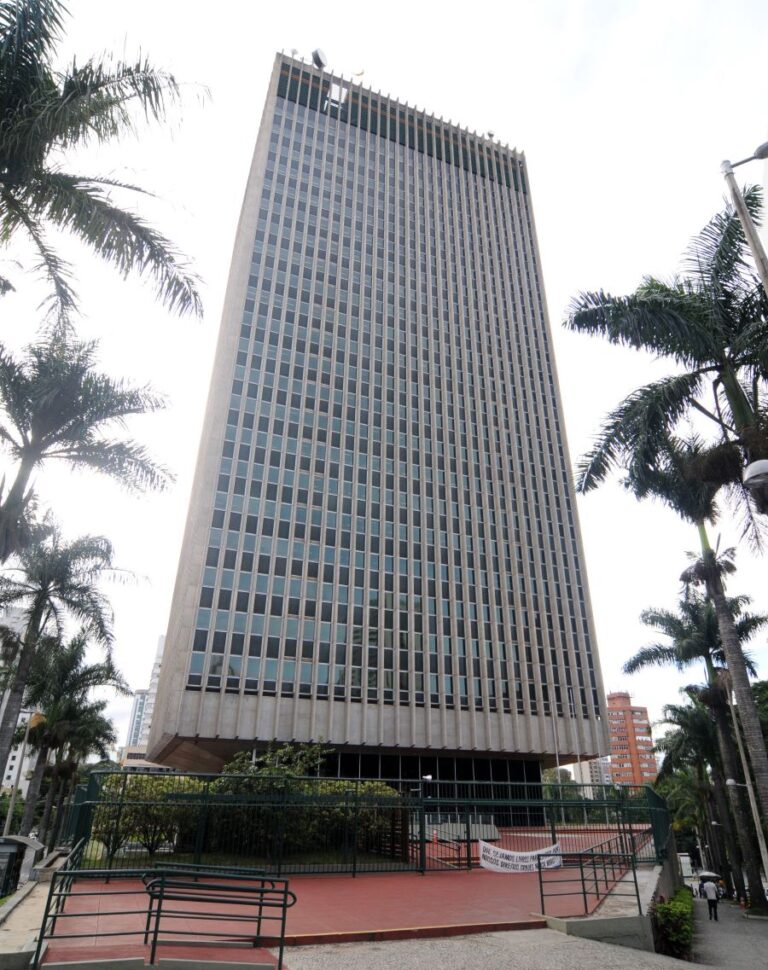 cemig predio foto guilherme dardanhan almg4 768x970 1