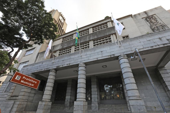 Prefeitura de BH decreta ponto facultativo em dia de jogo do Brasil