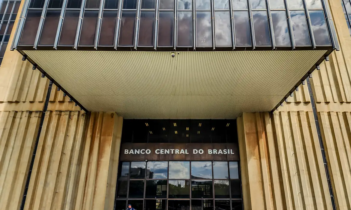 FIEMG avalia corte da Selic como avanço