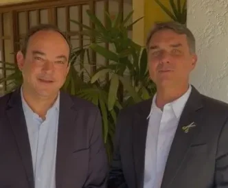ROSCOE E FLAVIO BOLSONARO