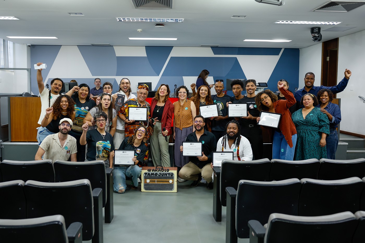 ALMG homenageia projetos de combate às fake news em Minas